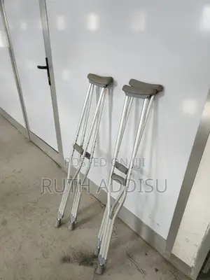 Crutches因素crutches之中crutches坐牢crutches姦夫crutches以至crutches