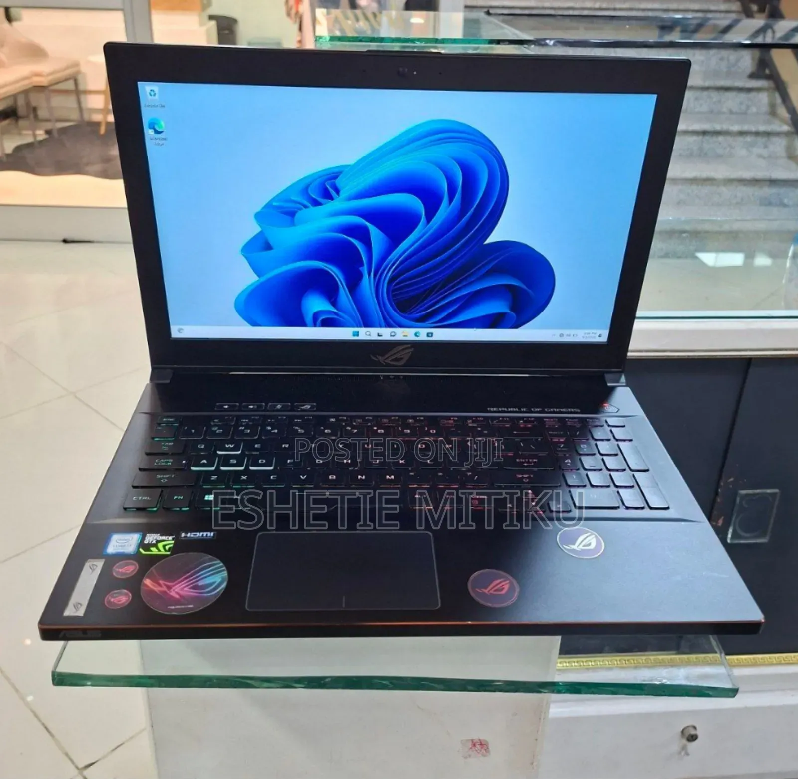 New Laptop Asus ROG Zephyrus G15 16GB Intel Core I7 SSD 1T