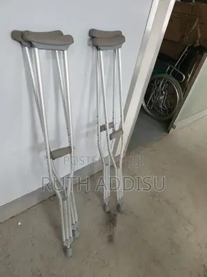 Photo - Crutches藥房crutches國會axillary Crutches鉛華crutches而兇crutches