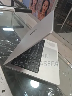 New Laptop Apple MacBook Pro 16GB Apple M1 SSD 512GB