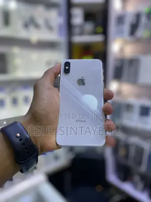 Photo - Apple iPhone XS 64 GB White