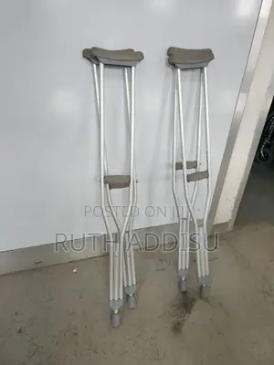 Crutches吃飯crutches因此crutches鬥法crutches骨髓axillary Crutches