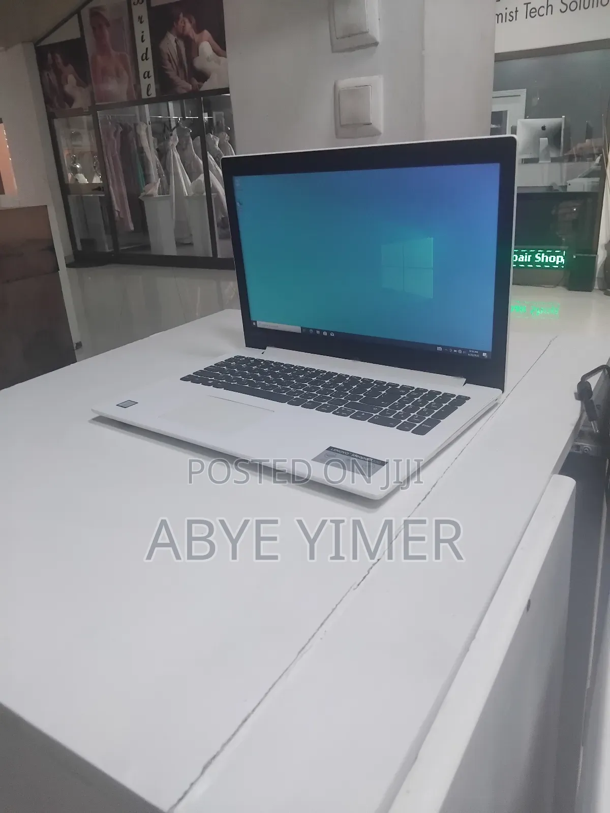 New Laptop Lenovo IdeaPad D330 8GB Intel Core I5 SSD 1T