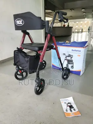 Photo - With Seat Walker米飯four Wheel With Frane Walker受傷walker New