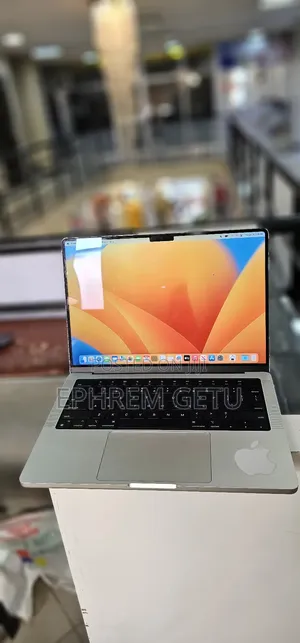 New Laptop Apple MacBook Pro M1 16GB Apple M1 Pro SSD 512GB