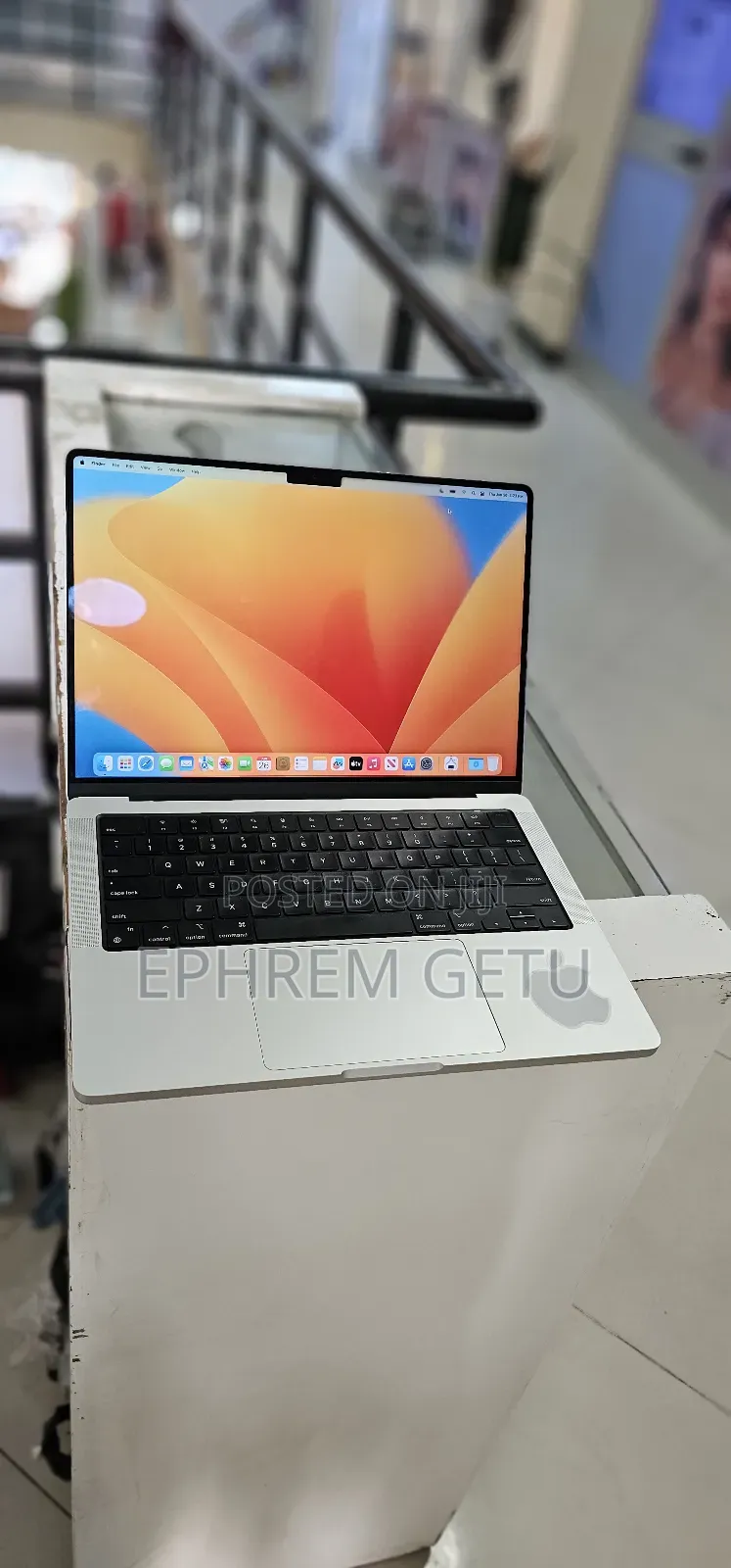 New Laptop Apple MacBook Pro M1 16GB Apple M1 Pro SSD 512GB