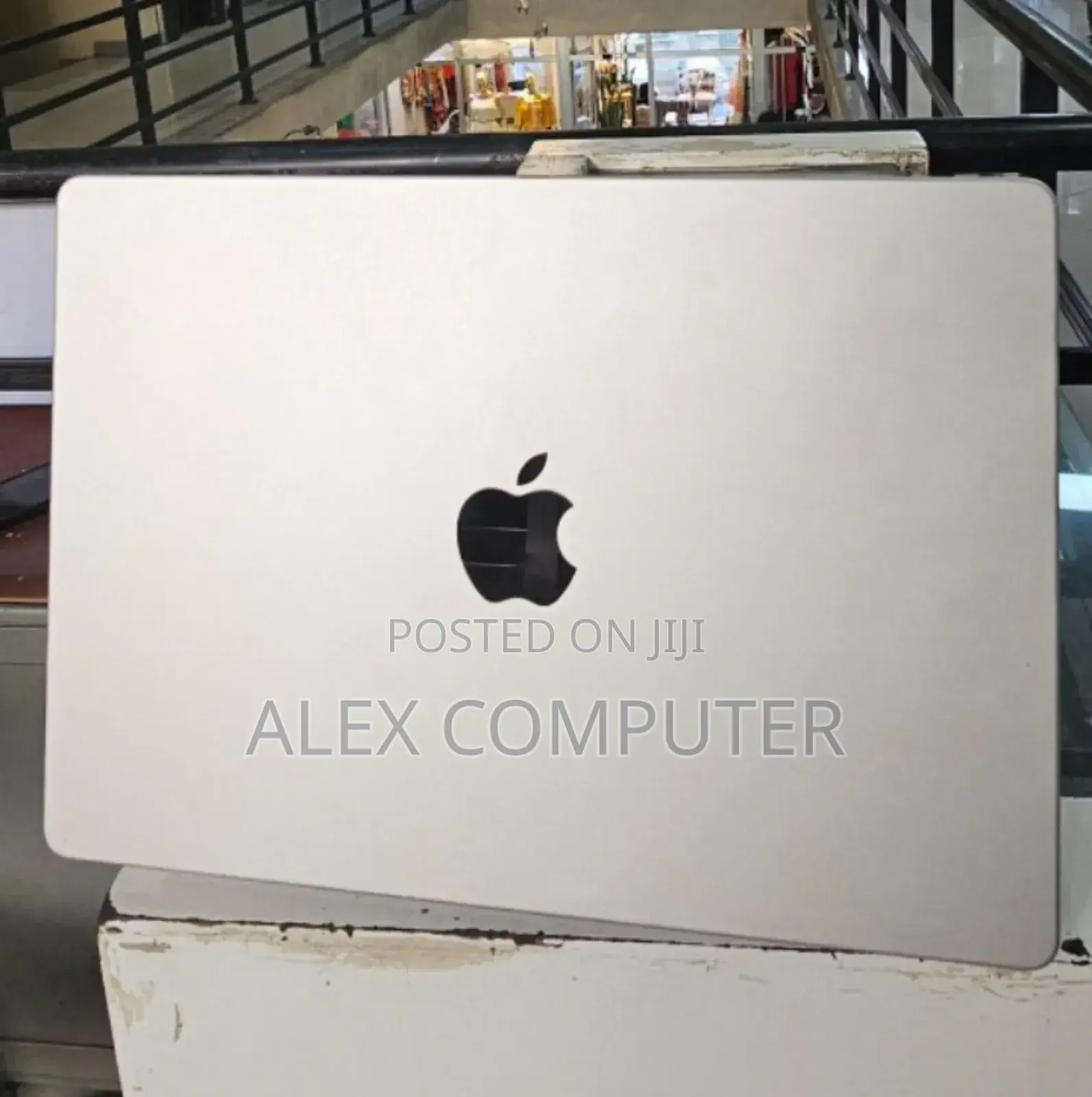 New Laptop Apple MacBook Pro M1 16GB Apple M1 Pro SSD 512GB
