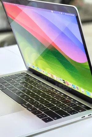 New Laptop Apple MacBook 2018 8GB Intel Core I5 SSD 256GB