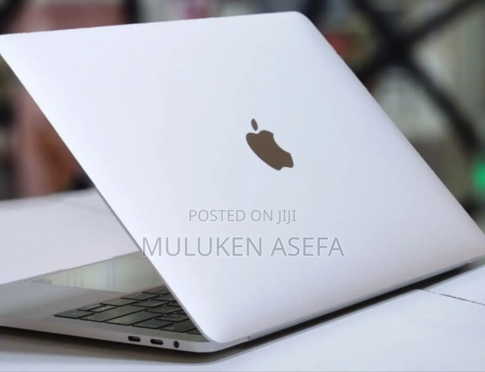 New Laptop Apple MacBook 2018 8GB Intel Core I5 SSD 256GB