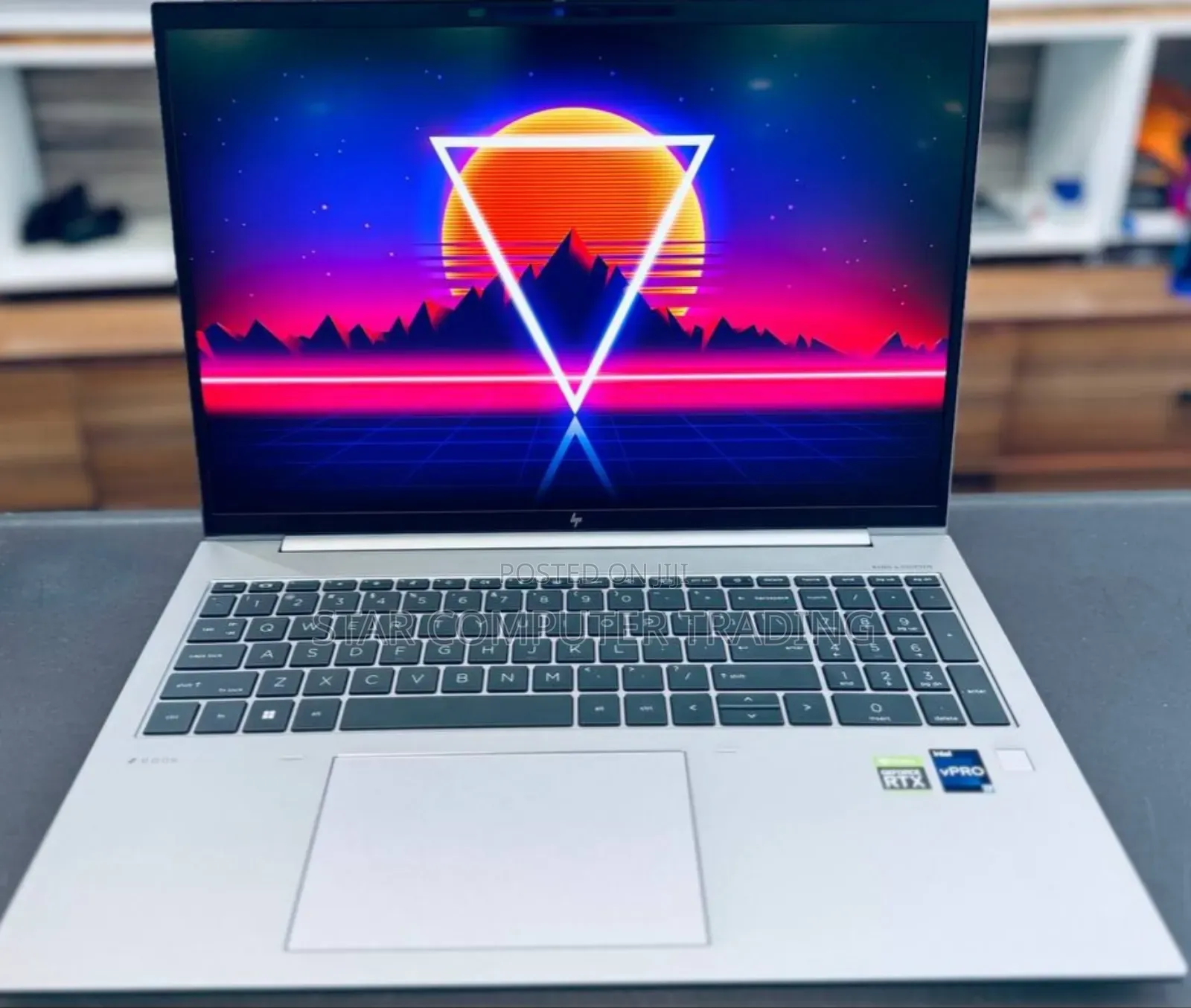 New Laptop HP ZBook Firefly 16 G10 16GB Intel Core I7 SSD 1T