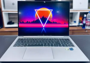 New Laptop HP ZBook Firefly 16 G10 16GB Intel Core I7 SSD 1T