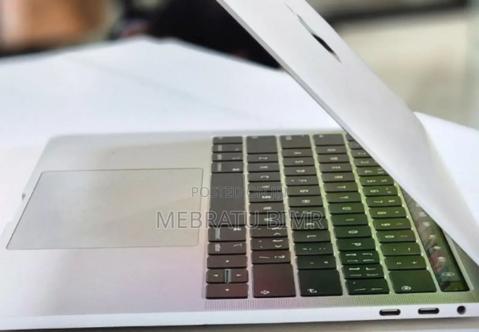 New Laptop Apple MacBook Pro 2018 8GB Intel Core I5 SSD 256GB