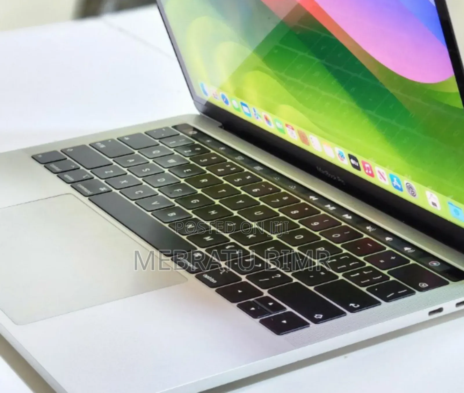 New Laptop Apple MacBook Pro 2018 8GB Intel Core I5 SSD 256GB