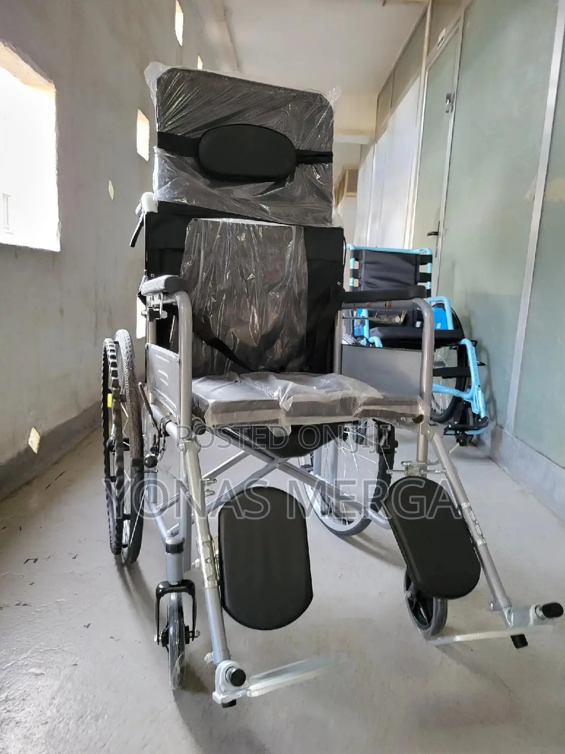 Commode//Wheelchair٨农portable Toilet
Simple乃٢ Wheelchair