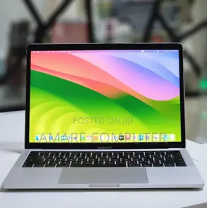 New Laptop Apple MacBook Pro 2018 8GB Intel Core I5 SSD 256GB