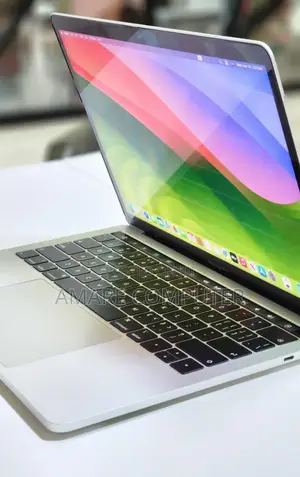 New Laptop Apple MacBook Pro 2018 8GB Intel Core I5 SSD 256GB