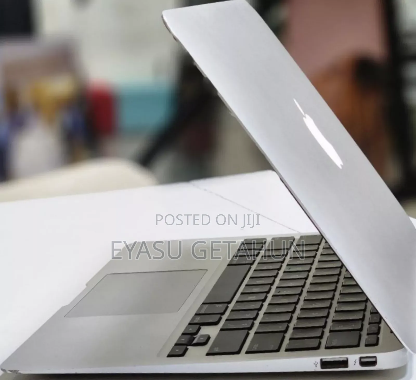 New Laptop Apple MacBook Air 2020 M1 4GB Intel Core I5 SSD 128GB