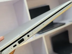 New Laptop HP Envy X360 8GB Intel Core I5 HDD 1T