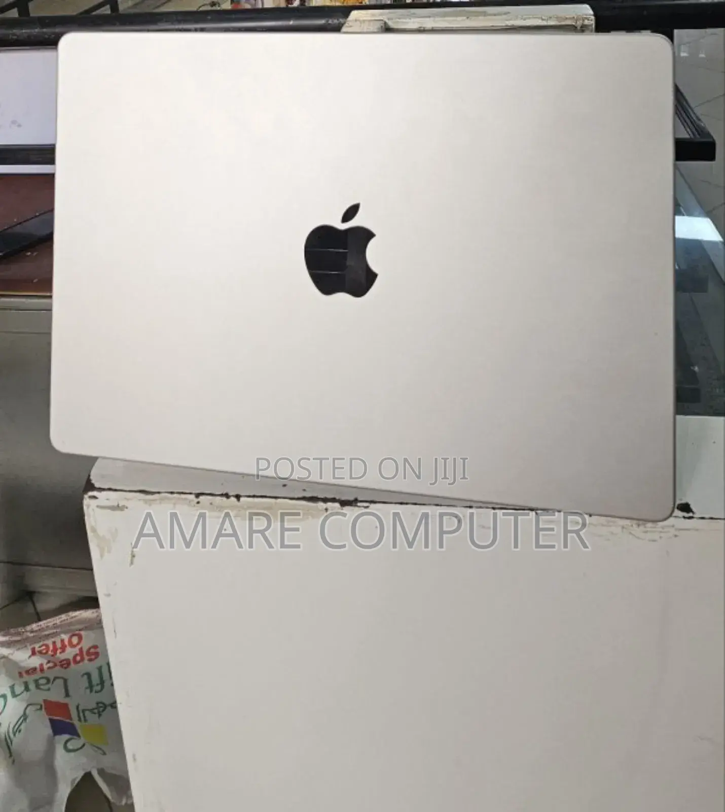 New Laptop Apple MacBook Pro 2020 M1 16GB Apple M1 Pro SSD 512GB