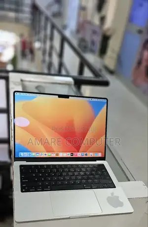 New Laptop Apple MacBook Pro 2020 M1 16GB Apple M1 Pro SSD 512GB