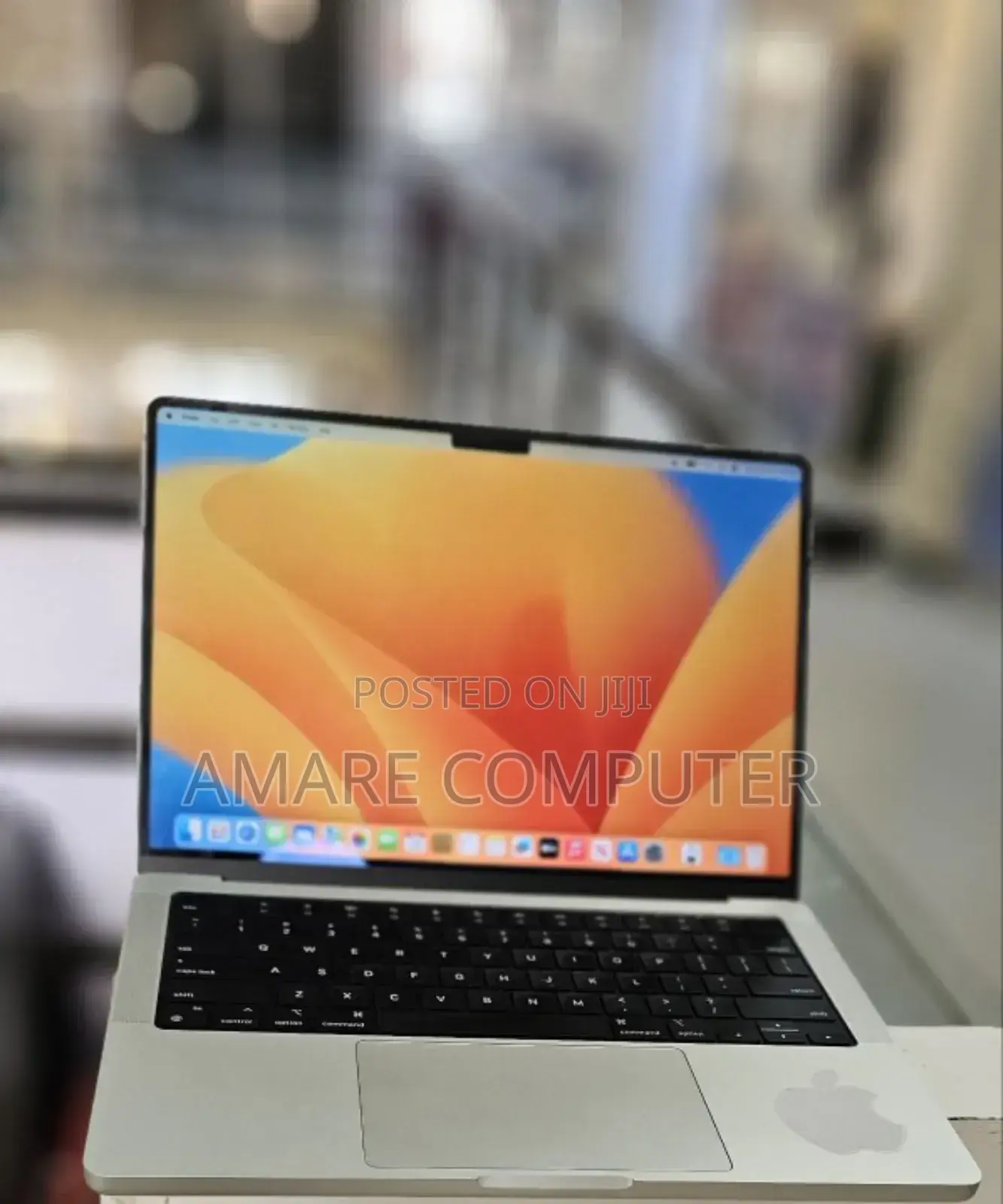 New Laptop Apple MacBook Pro 2020 M1 16GB Apple M1 Pro SSD 512GB