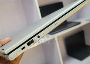 New Laptop HP Envy X360 8GB Intel Core I5 SSD 1T