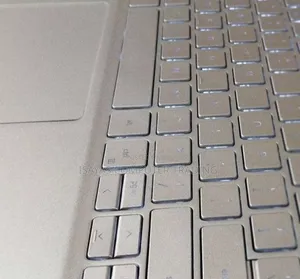 New Laptop Dell Precision 15 3520 8GB Intel Core I7 SSD 512GB