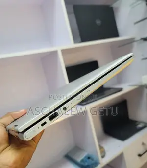 New Laptop HP Envy X360 8GB Intel Core I5 HDD 1T