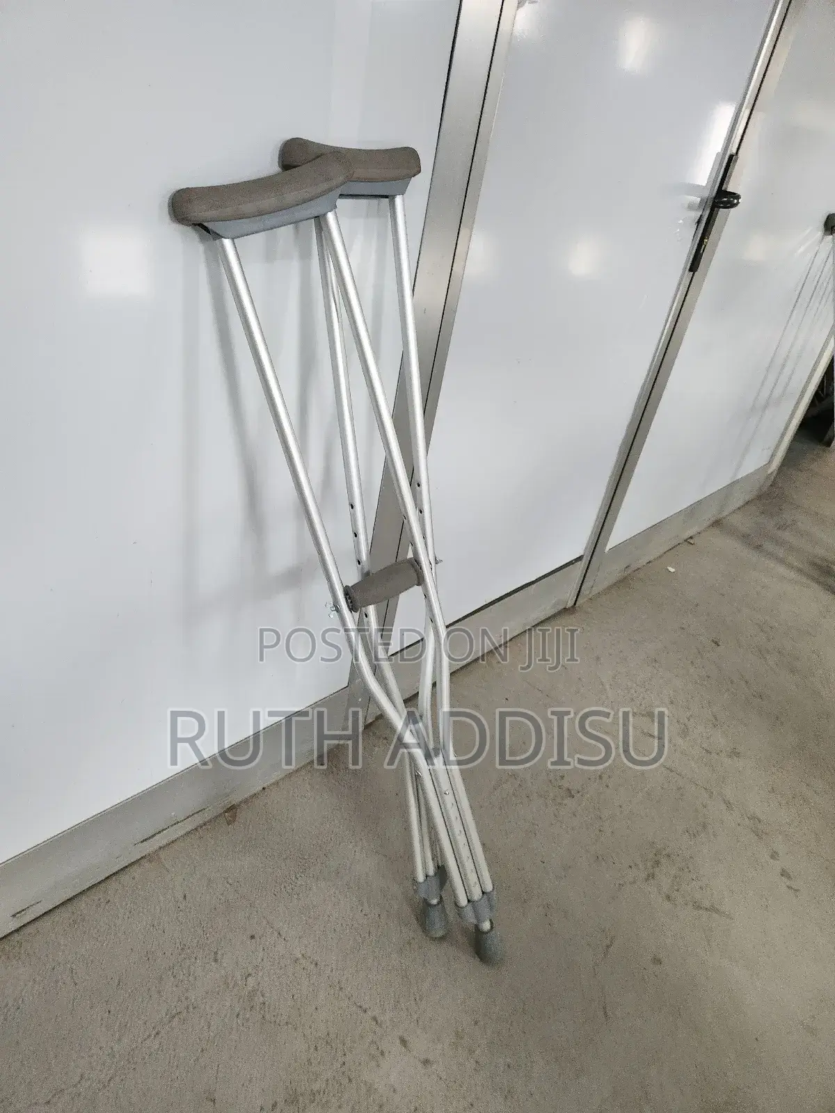 Crutches波動crutches滿意crutches書院crutches叠麼crutches骨骼crutches