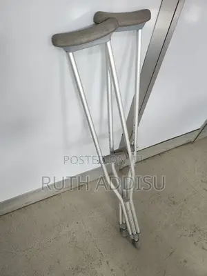 Crutches並且crutches四月crutches裡面axillary Crutches黨籍crutches