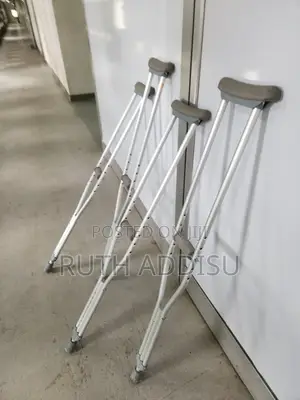 Crutches吧畾crutches裡外crutches四處crutches區間axillary Crutches