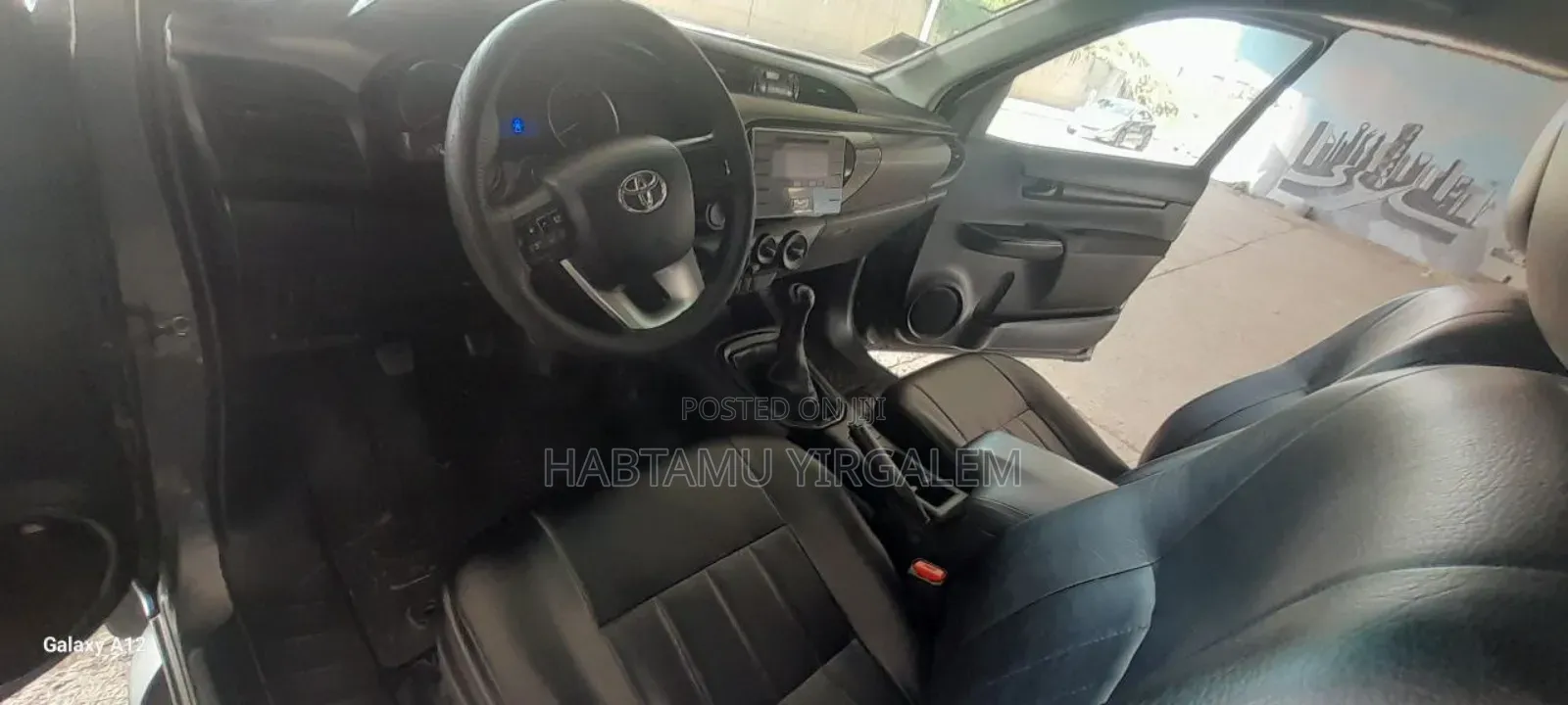 Toyota Hilux 2017 Gray