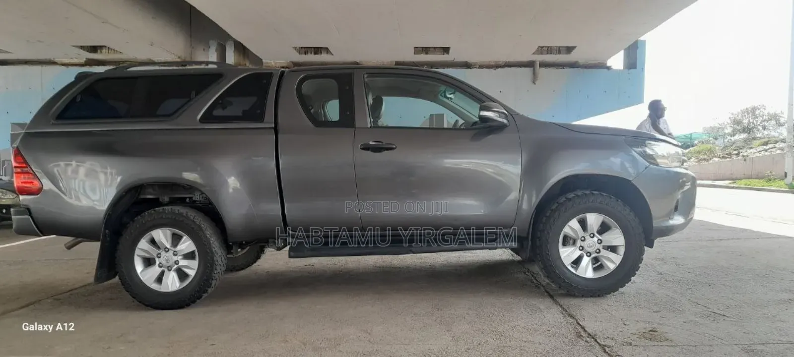 Toyota Hilux 2017 Gray