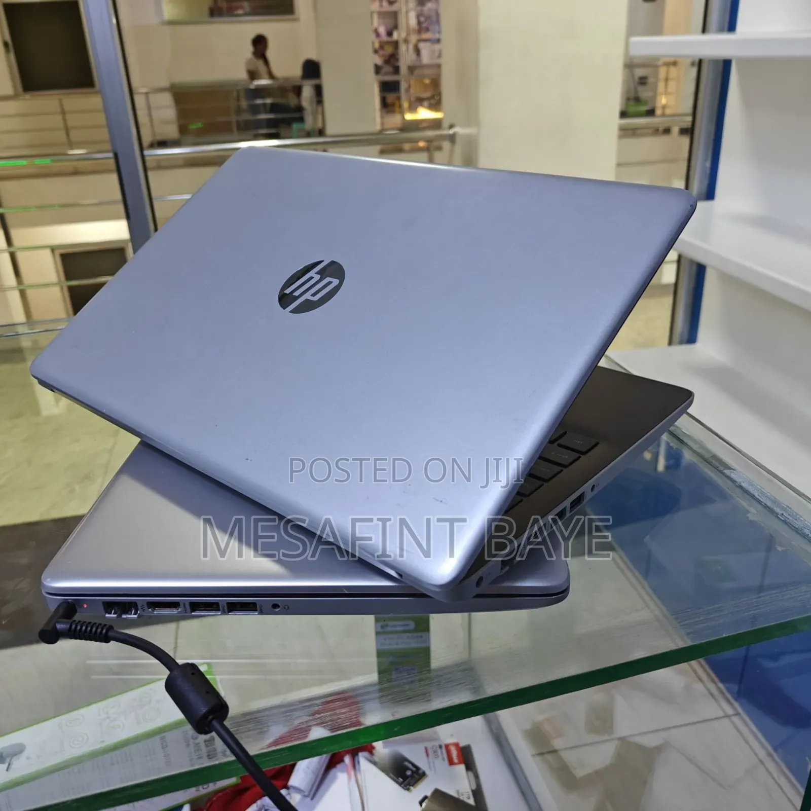 New Laptop HP Stream Notebook 8GB Intel Core I5 HDD 1T