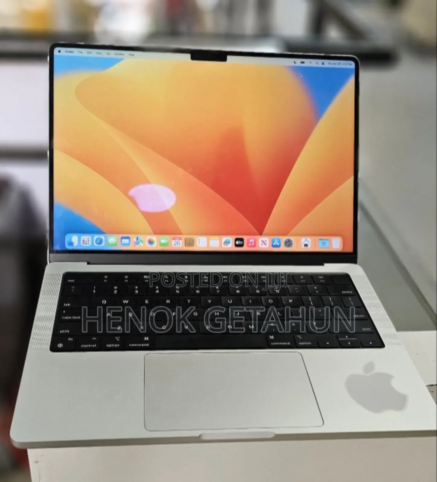 New Laptop Apple MacBook Pro M1 16GB Apple M1 Pro SSD 512GB