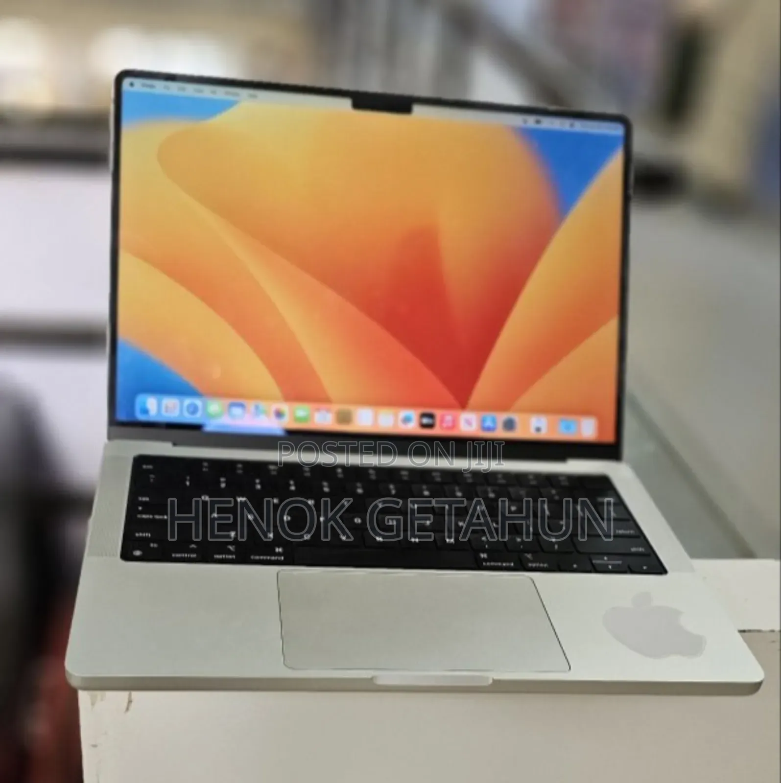 New Laptop Apple MacBook Pro M1 16GB Apple M1 Pro SSD 512GB