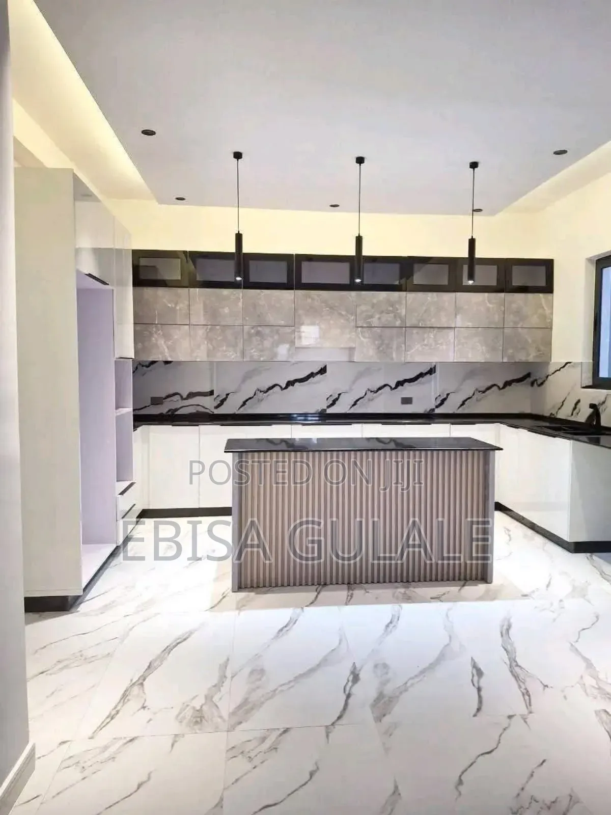 Furnished 9bdrm Farm House in Yeka for sale