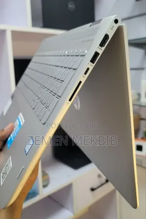 New Laptop HP Envy X360 8GB Intel Core I5 SSD 1T