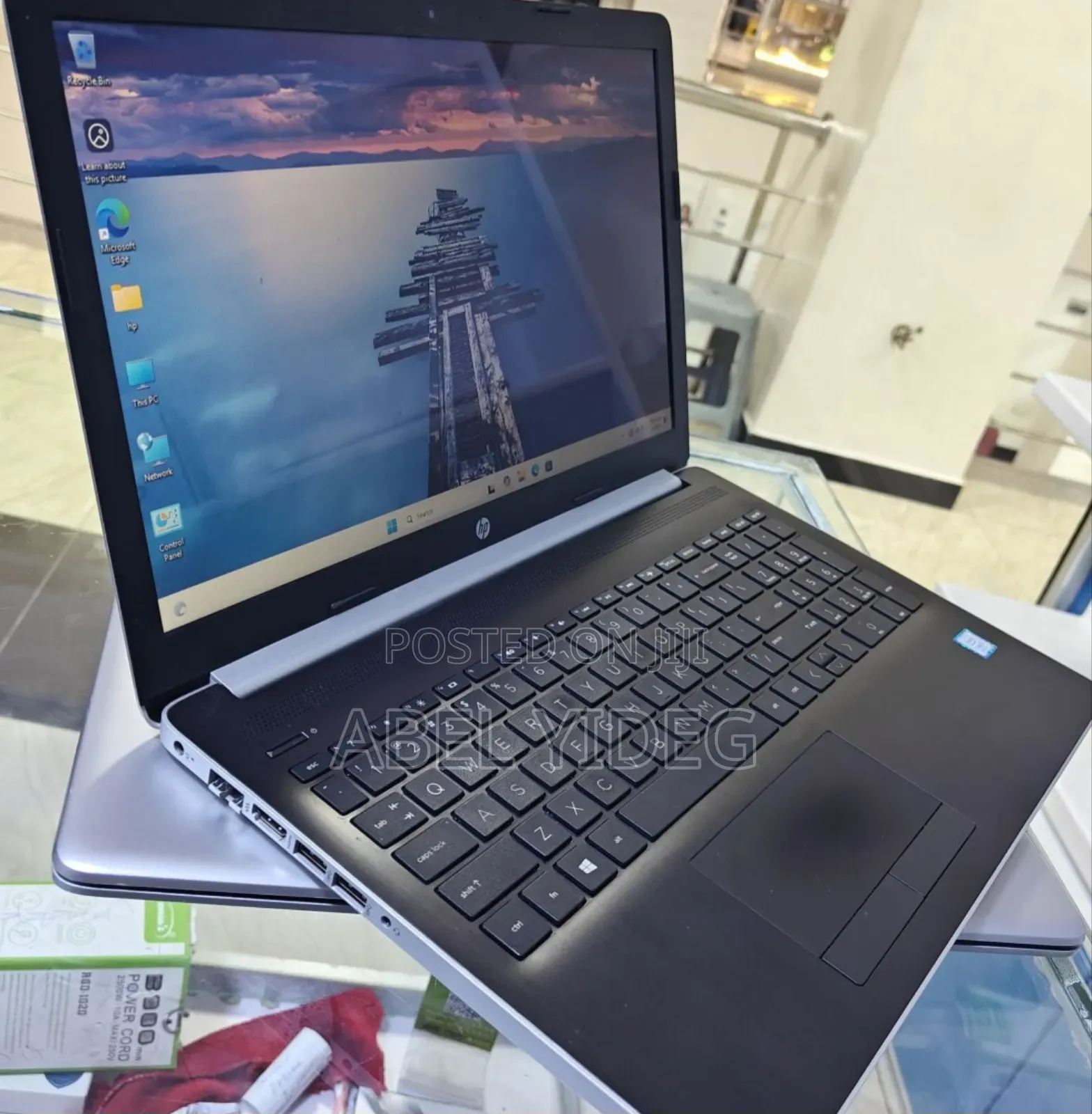 New Laptop HP Stream Notebook 8GB Intel Core I5 HDD 1T
