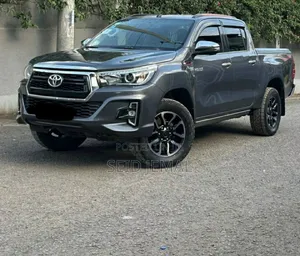 Toyota Hilux 2019 Gray