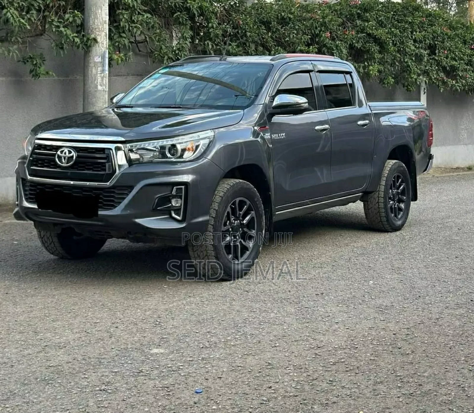 Toyota Hilux 2019 Gray