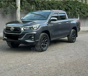Toyota Hilux 2019 Gray