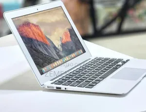 New Laptop Apple MacBook Air 2015 4GB Intel Core I5 SSD 128GB