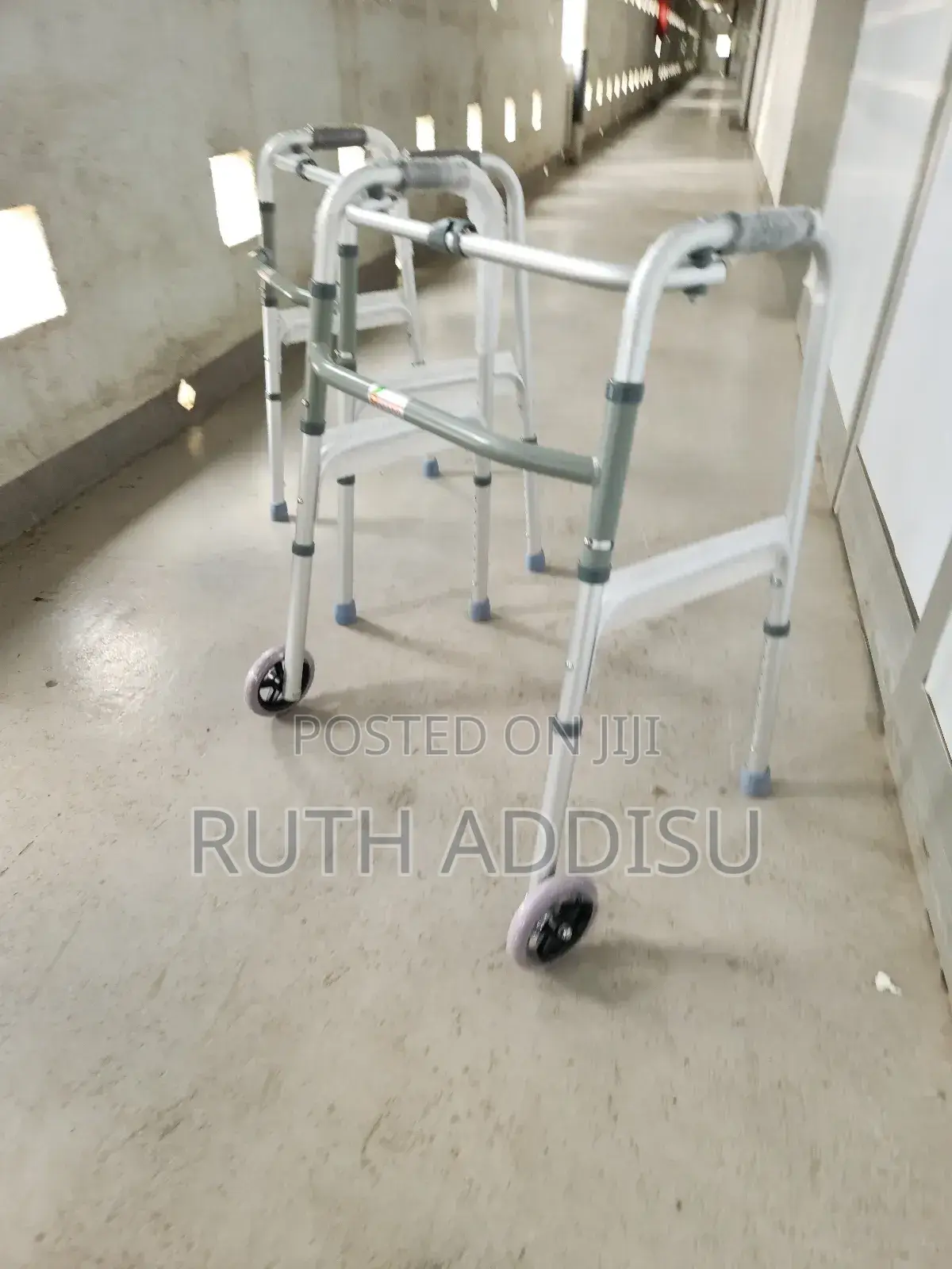 Medical Walker只好medical Walker或是walking Frame螶我medical Walkr