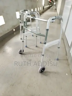 Photo - Medical Walker只好medical Walker或是walking Frame螶我medical Walkr