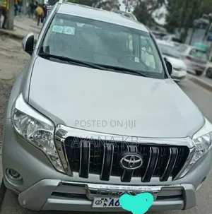 Photo - Toyota Land Cruiser Prado 2016 Silver