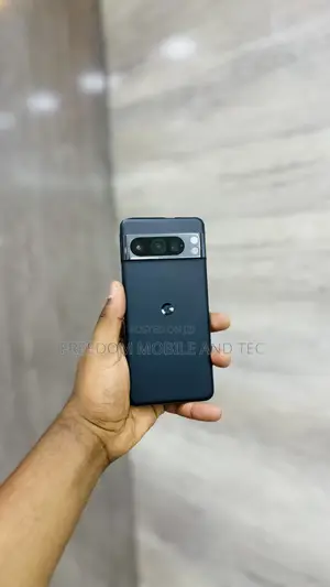 Photo - New Google Pixel 8 Pro 256 GB Black