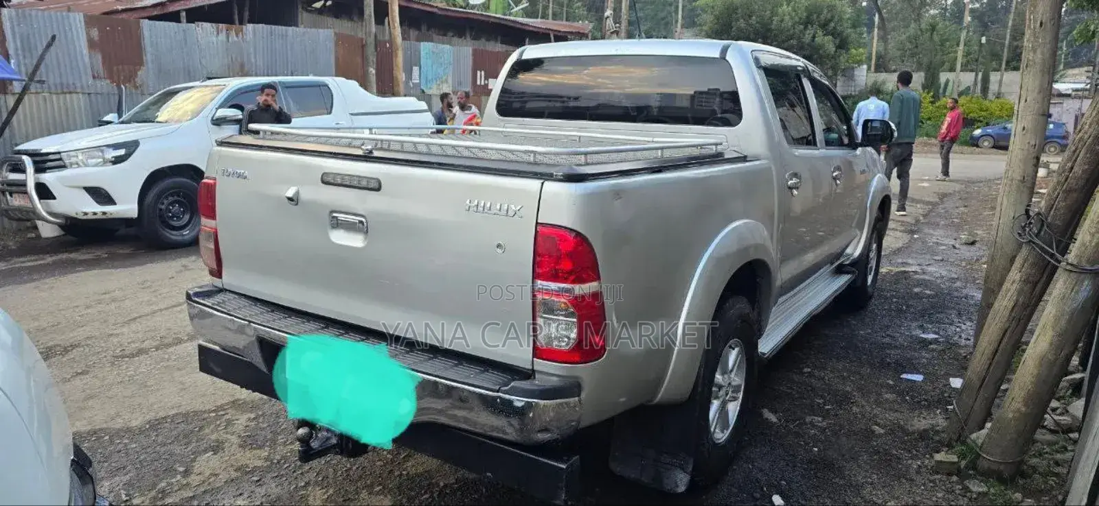 Toyota Hilux 2013 Silver