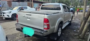 Toyota Hilux 2013 Silver