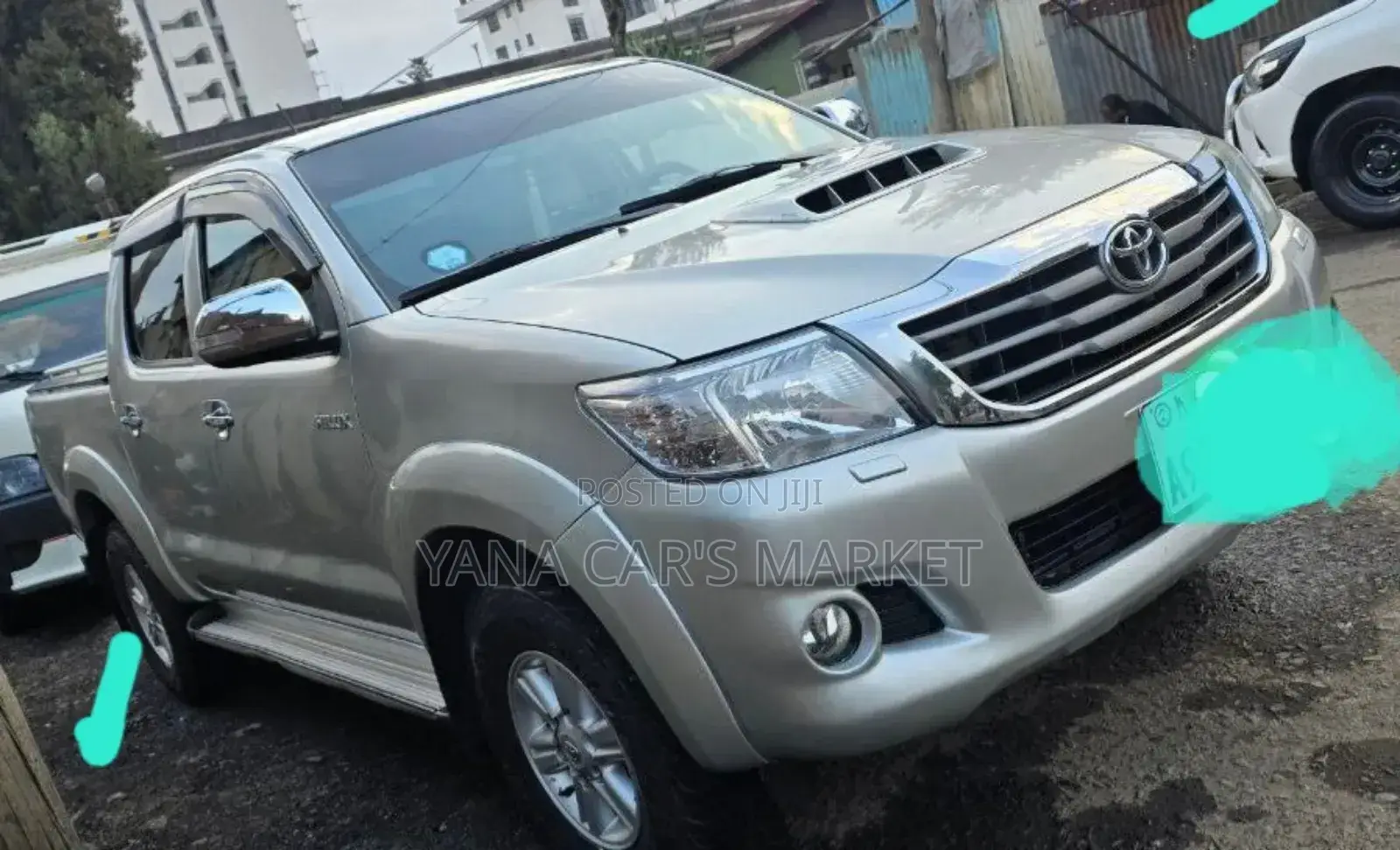 Toyota Hilux 2013 Silver